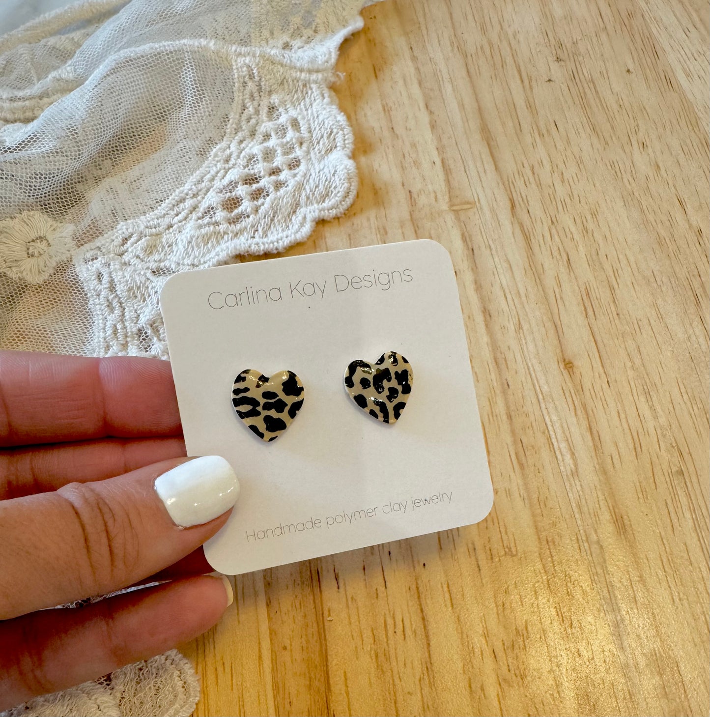 Leopard print small heart stud earrings