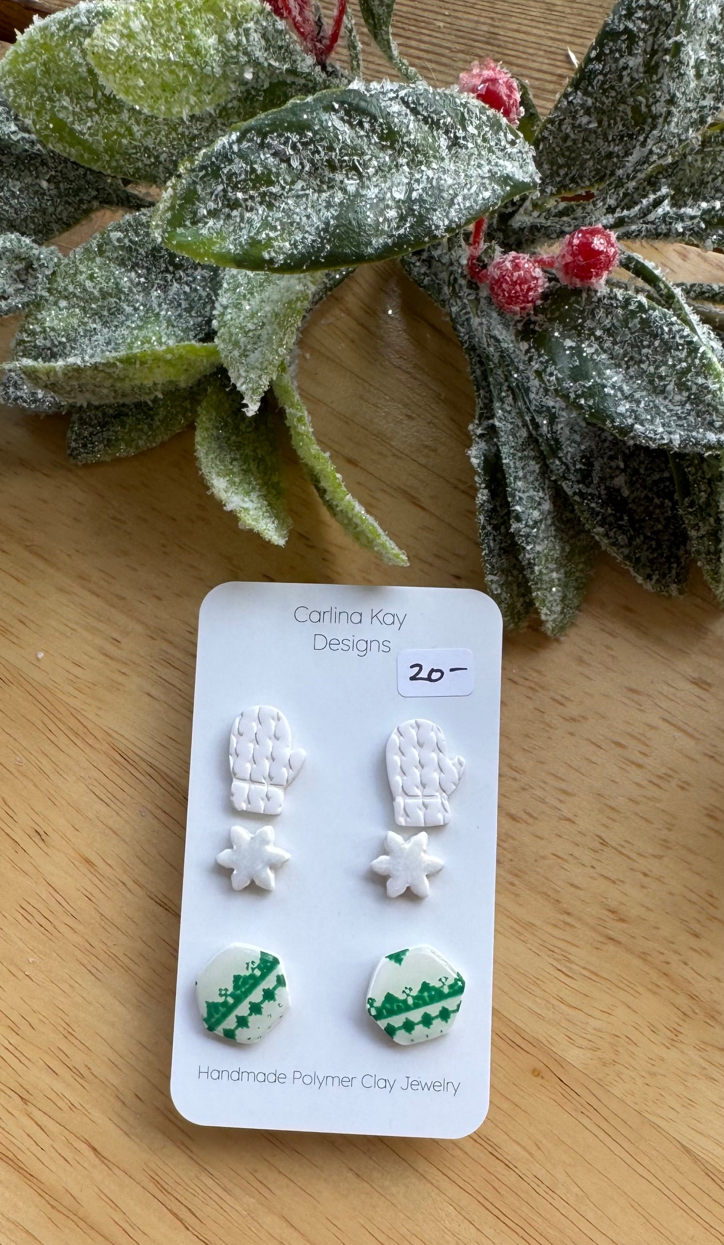 White and green Christmas stud pack