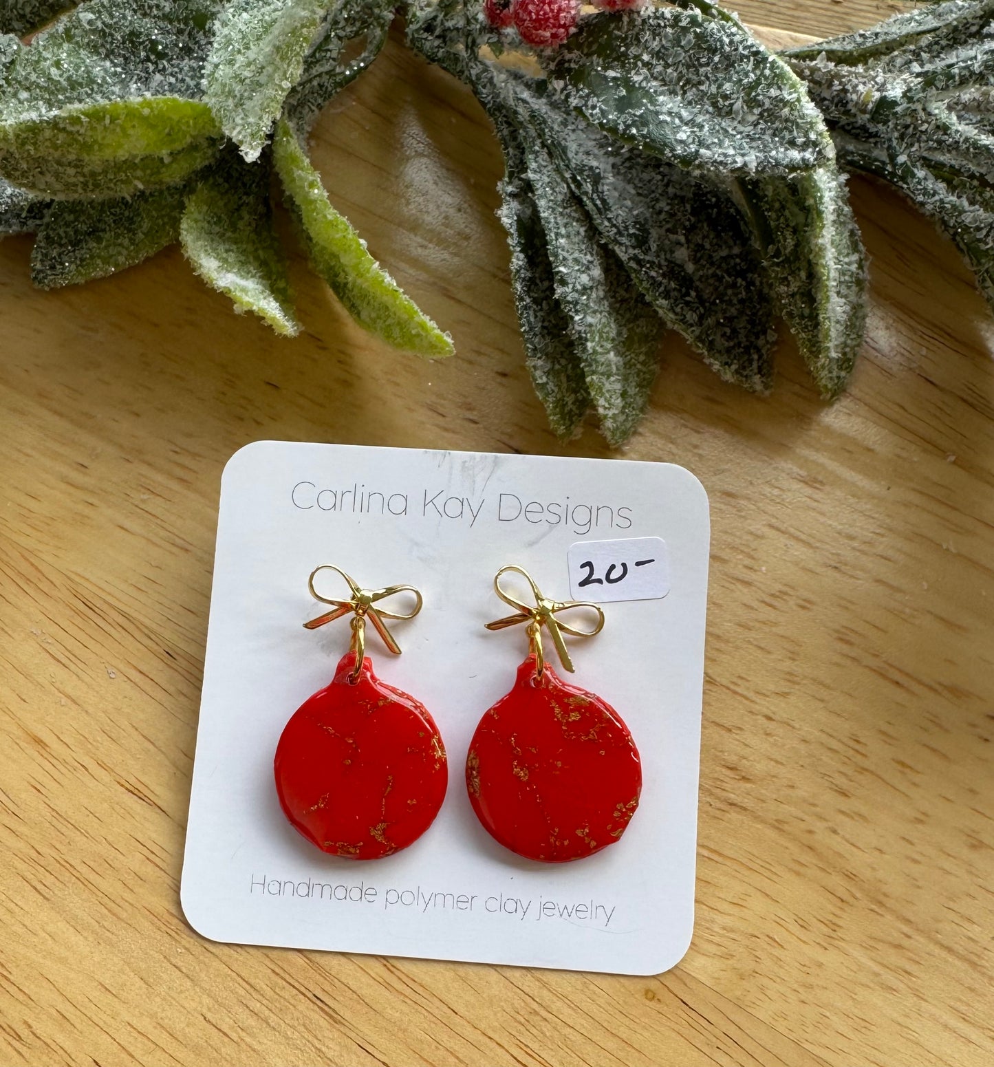 Red and gold marbles ornament earrings with gold bow post