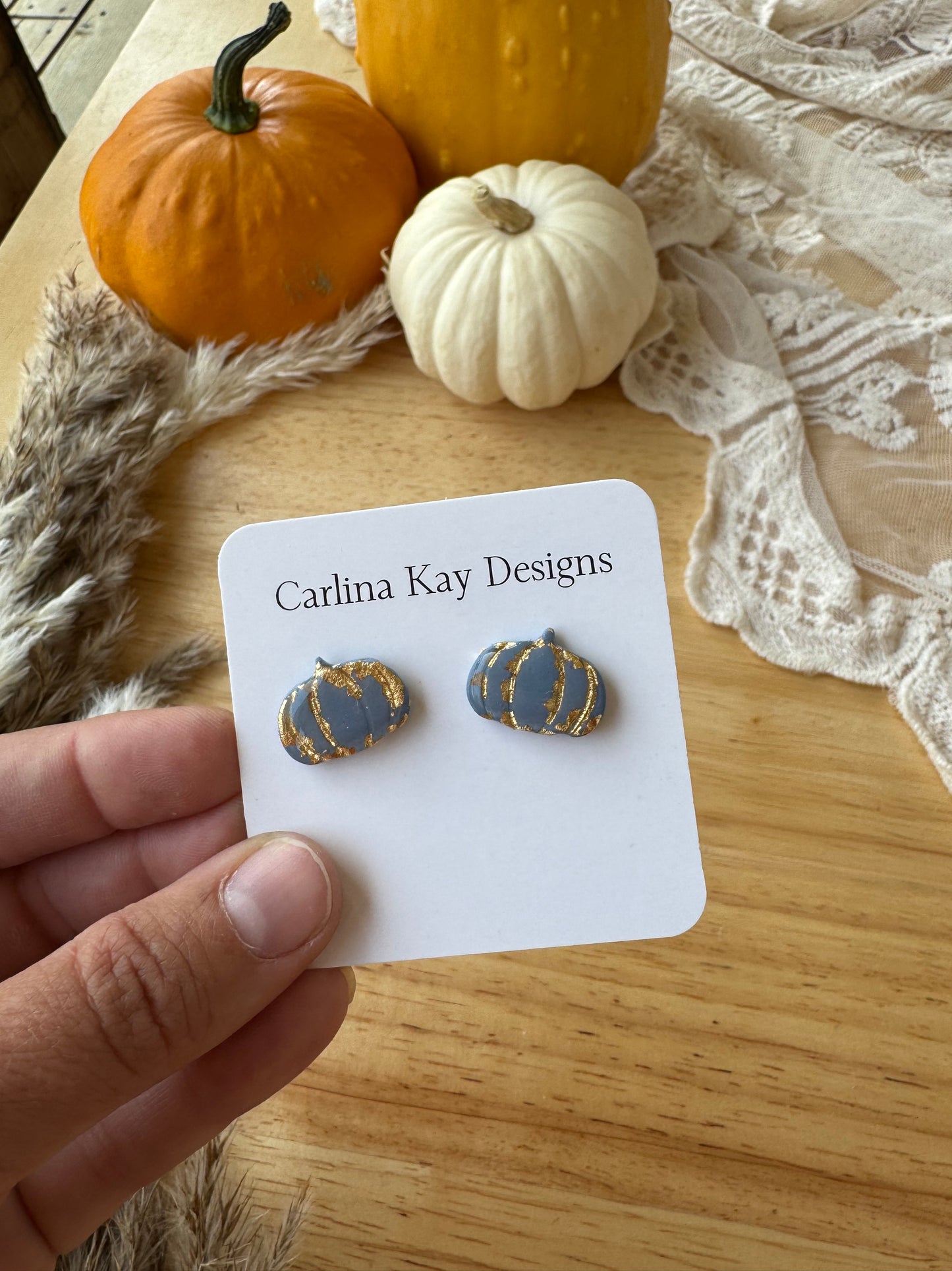 Fancy pumpkin stud earrings