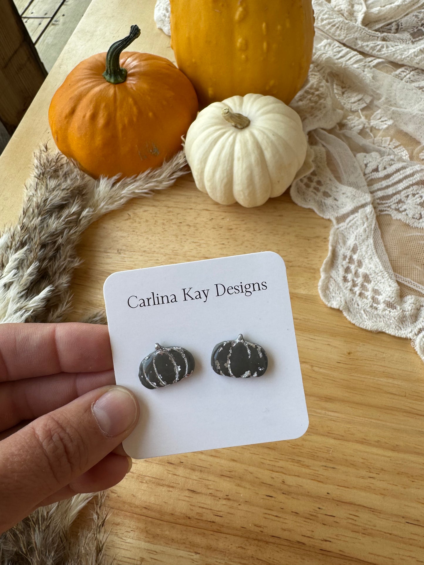 Fancy pumpkin stud earrings